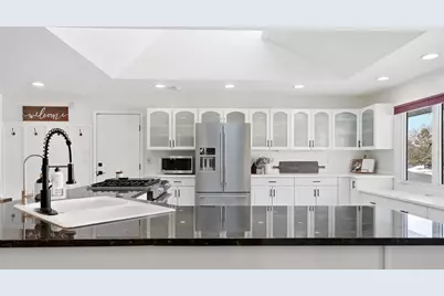 10405 99th Place N, Maple Grove, MN 55369 - Photo 4