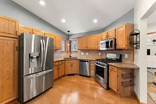 13129 Gemstone Ct, Apple Valley, MN 55124 - Photo 12