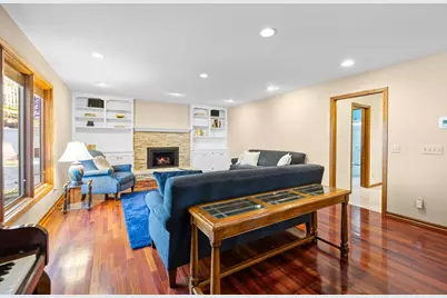 9145 Fox Run Circle, Eden Prairie, MN 55347 - Photo 2