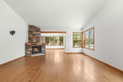 27765 Woodland Drive, Chisago City, MN 55013 - Photo 6