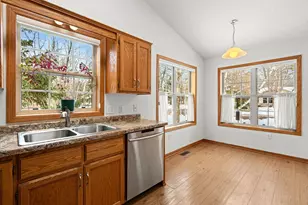 27765 Woodland Dr, Chisago City, MN 55013 - Photo 4