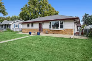 463 11th Ave NW, New Brighton, MN 55112 - Photo 2