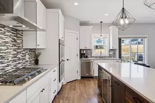 9041 River Rock Dr N, Chanhassen, MN 55317 - Photo 16