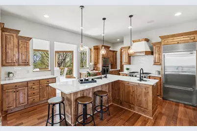 19043 Vogel Farm Trail, Eden Prairie, MN 55347 - Photo 4