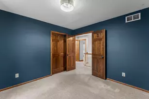 1752 Interlachen, Woodbury, MN 55125 - Photo 32