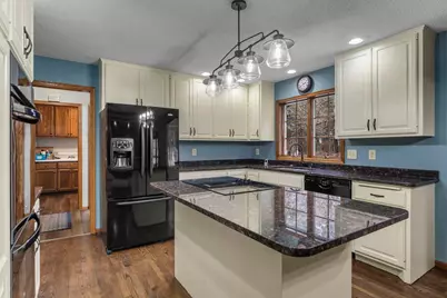 1752 Interlachen Bay, Woodbury, MN 55125 - Photo 18