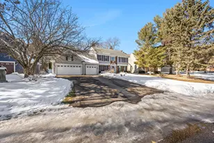 1752 Interlachen, Woodbury, MN 55125 - Photo 54