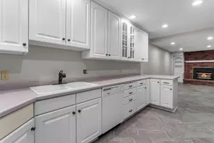 1752 Interlachen, Woodbury, MN 55125 - Photo 46