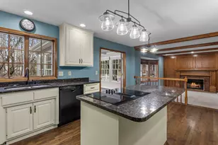 1752 Interlachen, Woodbury, MN 55125 - Photo 12