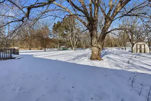 635 W 9th St, Rush City, MN 55069 - Photo 26