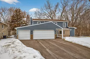 12210 51st Ave N, Plymouth, MN 55442 - Photo 2