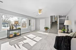 642 15th St SE, Owatonna, MN 55060 - Photo 4