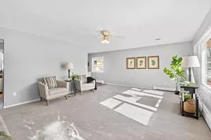 642 15th St SE, Owatonna, MN 55060 - Photo 2