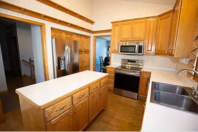 18055 39th Place N, Plymouth, MN 55446 - Photo 10