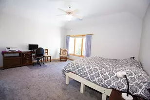 18055 39th Pl N, Plymouth, MN 55446 - Photo 12