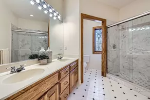 4 W Bay Ln, North Oaks, MN 55127 - Photo 26