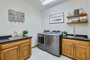 4 W Bay Ln, North Oaks, MN 55127 - Photo 22