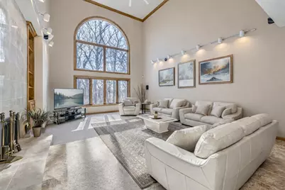 4 W Bay Lane, North Oaks, MN 55127 - Photo 2