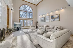 4 W Bay Ln, North Oaks, MN 55127 - Photo 2