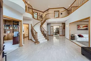 4 W Bay Ln, North Oaks, MN 55127 - Photo 6
