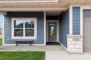 1491 Kenai Pl, River Falls, WI 54022 - Photo 2