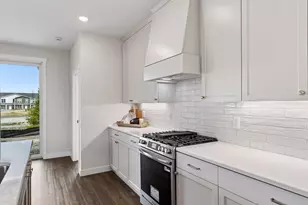 1491 Kenai Pl, River Falls, WI 54022 - Photo 10