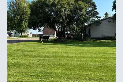 418 Monroe, Caledonia, MN 55921 - Photo 2