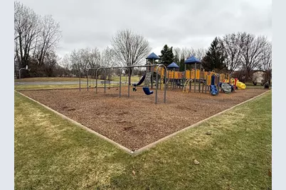 1658 Helena Road N, Oakdale, MN 55128 - Photo 26