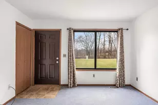 1658 Helena Rd N, Oakdale, MN 55128 - Photo 2