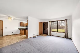 1658 Helena Rd N, Oakdale, MN 55128 - Photo 2