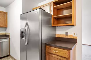 1658 Helena Rd N, Oakdale, MN 55128 - Photo 8