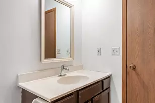 1658 Helena Rd N, Oakdale, MN 55128 - Photo 18