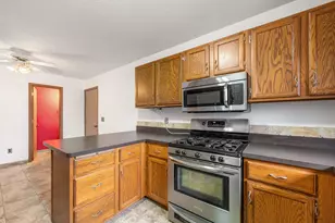 1658 Helena Rd N, Oakdale, MN 55128 - Photo 8