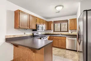 1658 Helena Rd N, Oakdale, MN 55128 - Photo 4