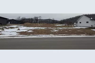 805 Bridle Lane, La Crescent, MN 55947 - Photo 1