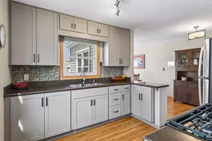 1031 Bowdoin St, Saint Paul, MN 55116 - Photo 8