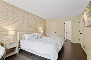 1042 Pontiac Ln, Chanhassen, MN 55317 - Photo 18