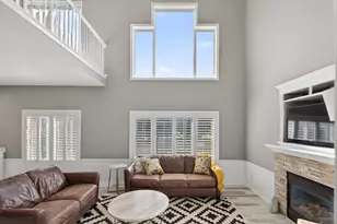 19182 Ismay Ct, Lakeville, MN 55044 - Photo 2