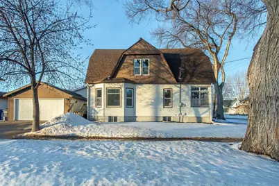 804 N 3rd Street N, Fargo, ND 58102 - Photo 2