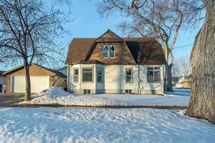 804 N 3rd Street N, Fargo, ND 58102 - Photo 2