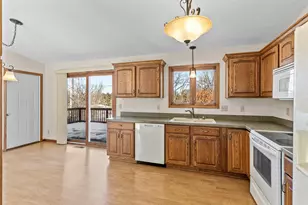 727 Terrace Dr, Roseville, MN 55113 - Photo 8