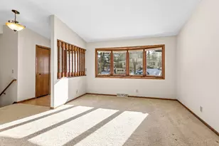 727 Terrace Dr, Roseville, MN 55113 - Photo 2