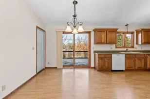 727 Terrace Dr, Roseville, MN 55113 - Photo 10