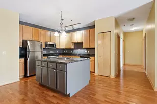 2900 University Ave SE, Minneapolis, MN 55414 - Photo 2