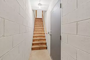 8202 Golden Valley Rd, Golden Valley, MN 55427 - Photo 20