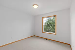 8202 Golden Valley Rd, Golden Valley, MN 55427 - Photo 12