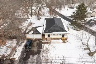 195 Iris St, Mahtomedi, MN 55115 - Photo 38