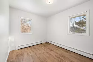 195 Iris St, Mahtomedi, MN 55115 - Photo 12