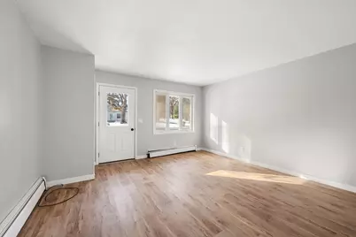 195 Iris Street, Mahtomedi, MN 55115 - Photo 2