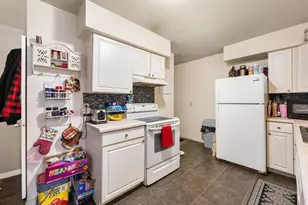 195 Iris St, Mahtomedi, MN 55115 - Photo 28